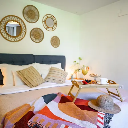 150m To - Free Parking - Garden View