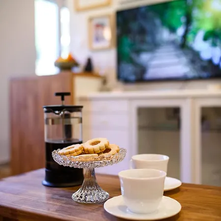 150m To - Free Parking - Garden View Daire