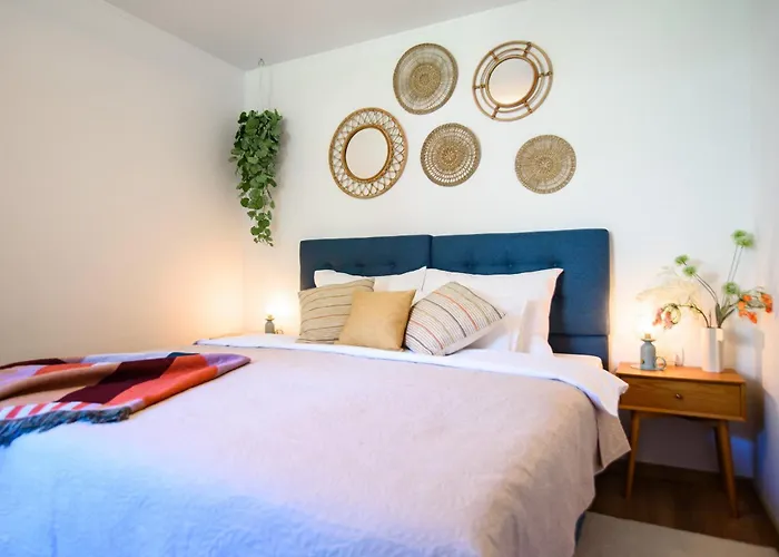 Διαμέρισμα 150m To - Free Parking - Garden View