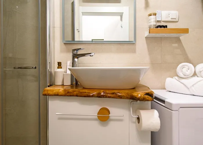 Διαμέρισμα 150m To - Free Parking - Garden View Slano