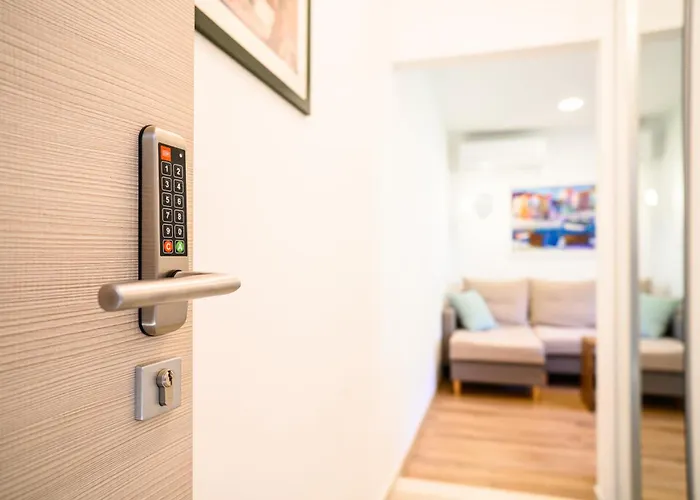 150m To - Free Parking - Garden View Διαμέρισμα *