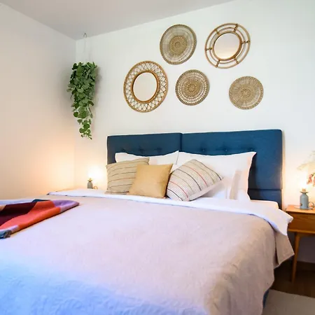 Apartmán 150m To - Free Parking - Garden View