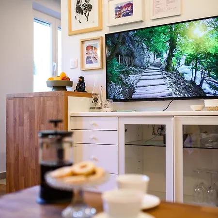 Apartmán 150m To - Free Parking - Garden View *