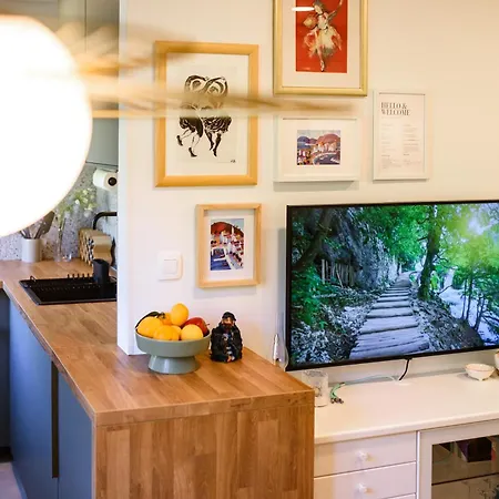 150m To - Free Parking - Garden View *