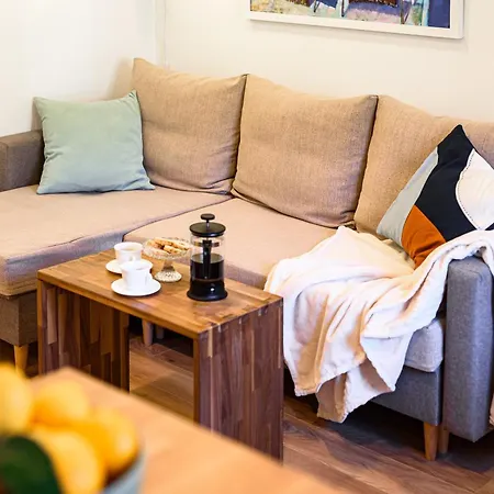 Apartment 150m To - Free Parking - Garden View *