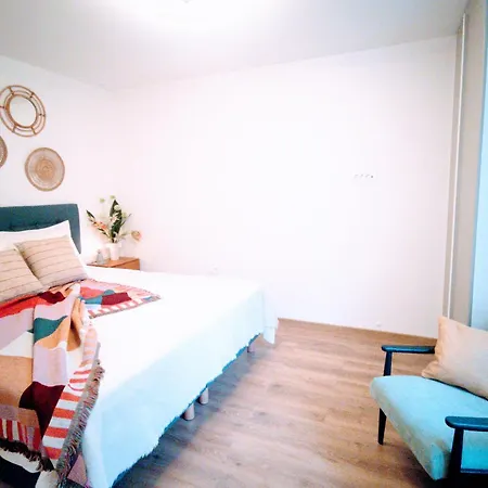 公寓 150m To - Free Parking - Garden View 斯拉诺