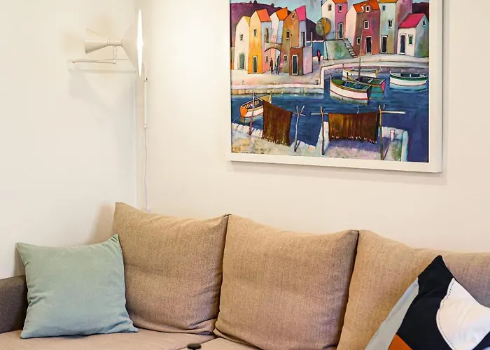 Lägenhet 150m To - Free Parking - Garden View Slano