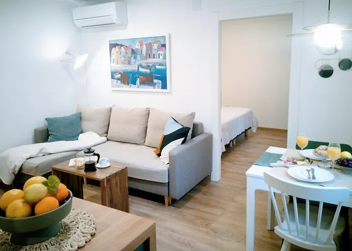 150m To - Free Parking - Garden View